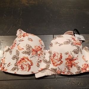 NWT La Vie En Rose 38D Bra